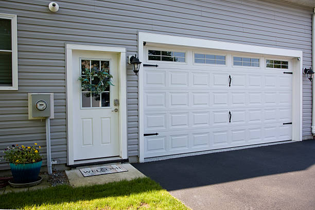 24/7 Emergency Garage Door Panel Replacement experts in Kamiah, ID